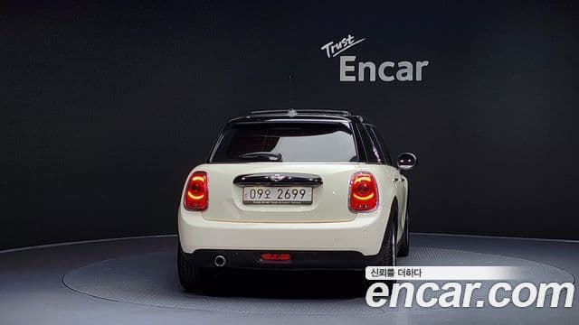 MINI Cooper D 4