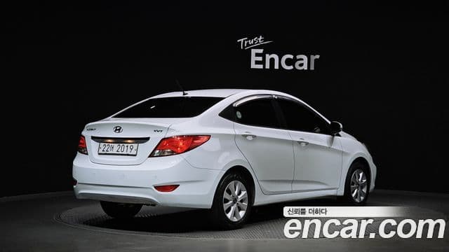 Hyundai Accent (New) 2