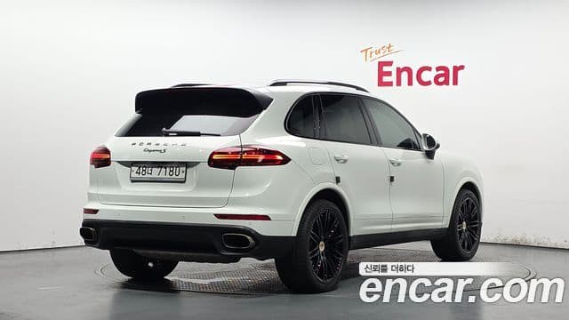 Porsche New Cayenne 2