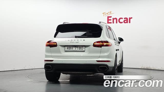 Porsche New Cayenne 4