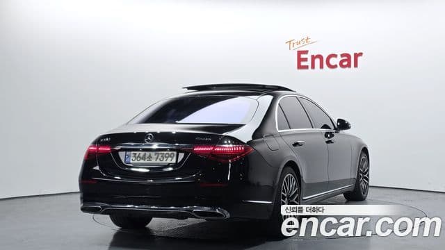 Mercedes-Benz S-Class W223 2
