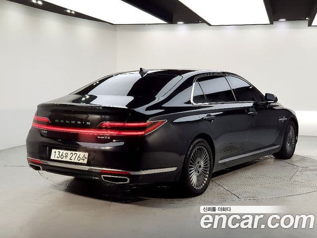 Genesis G90 4