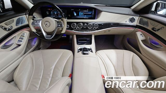 Mercedes-Benz S-Class W222 4