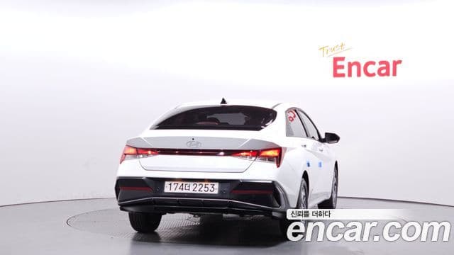 Hyundai The New Avante (CN7) 4