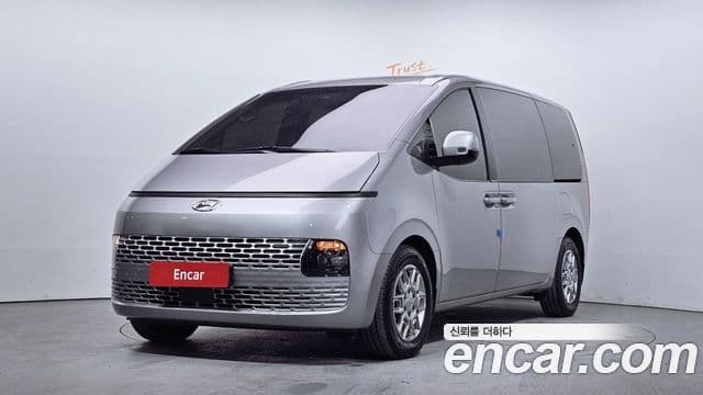 Hyundai Staria 1