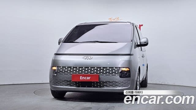 Hyundai Staria 3