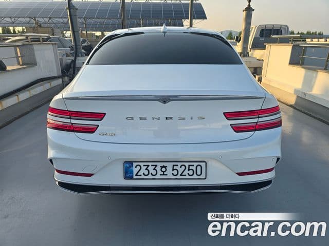 Genesis G80 (RG3) 4