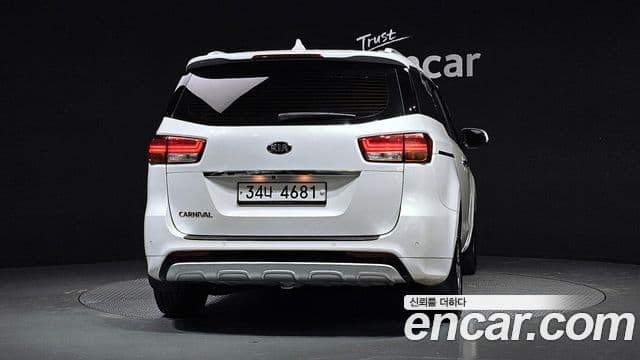 Kia All New Carnival 3