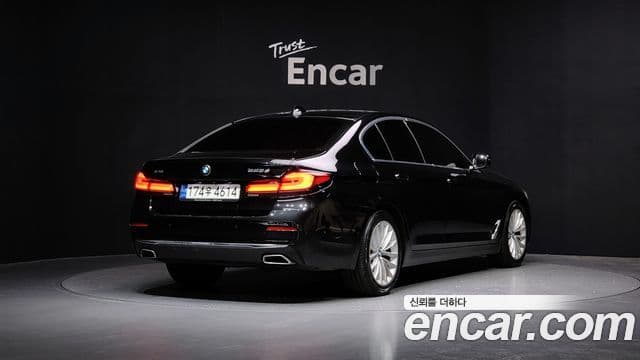 BMW 5 Series (G30) 2