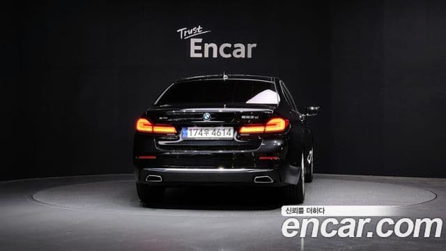 BMW 5 Series (G30) 4