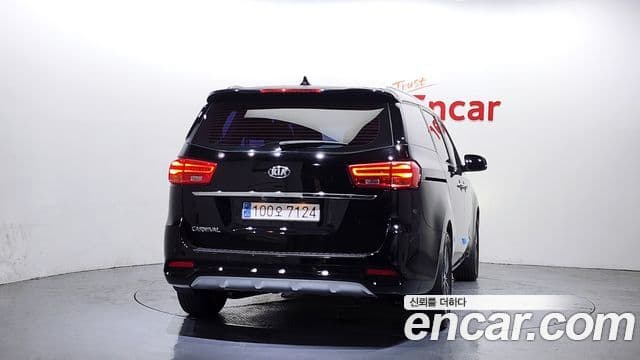Kia The New Carnival 4