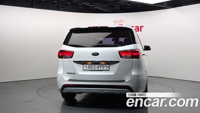 Kia All New Carnival 3