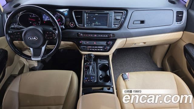 Kia All New Carnival 4