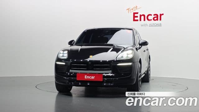 Porsche Macan 3