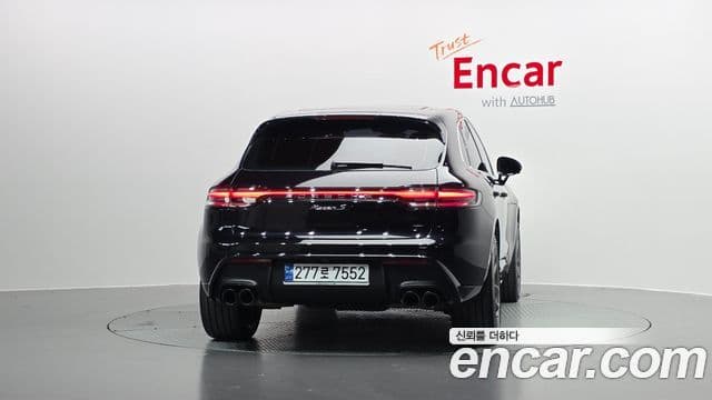Porsche Macan 4