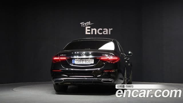 Mercedes-Benz S-Class W223 4