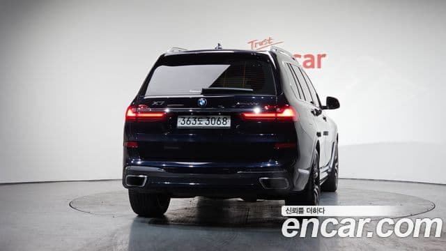 BMW X7 (G07) 3