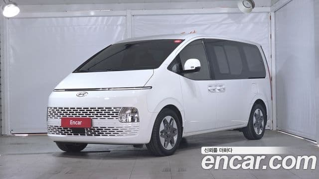 Hyundai Staria