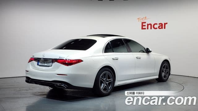 Mercedes-Benz S-Class W223 2