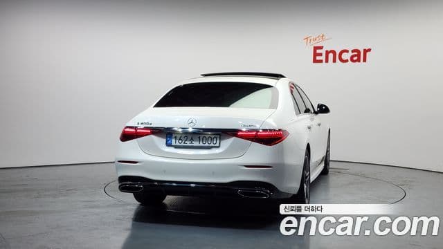 Mercedes-Benz S-Class W223 4