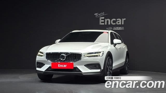 Volvo V60 Cross Country 2nd Gen 3
