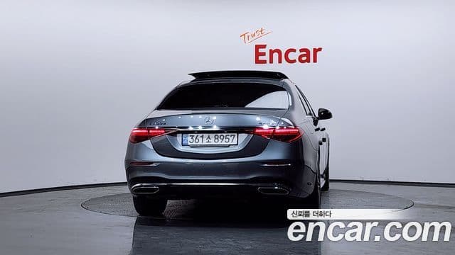 Mercedes-Benz S-Class W223 4
