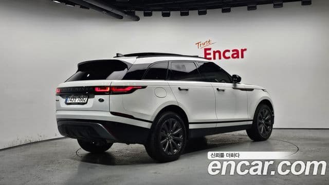 Land Rover Range Rover Velar 2