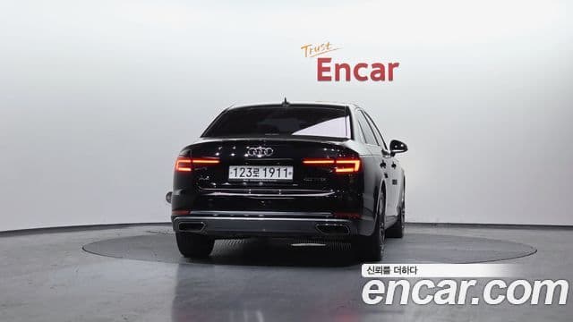 Audi A4 (B9) 3