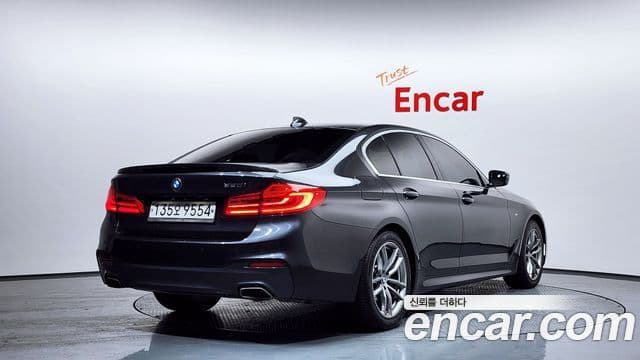 BMW 5 Series (G30) 2