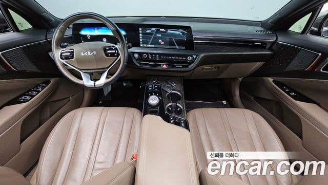 Kia K8 Hybrid 4