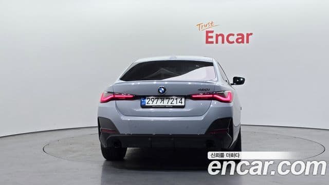 BMW 4 Series (G22) 3