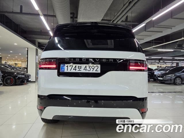 Land Rover Discovery 5 3