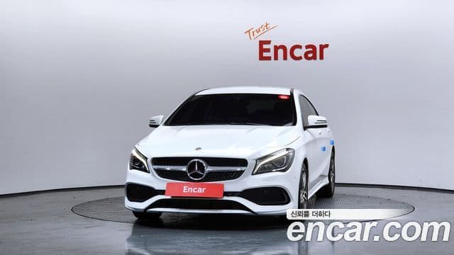Mercedes-Benz CLA-Class C117 3