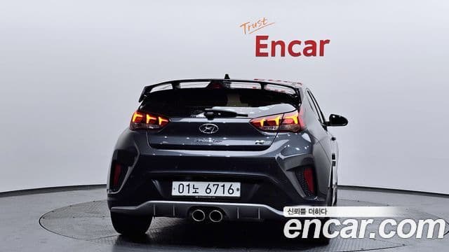 Hyundai Veloster (JS) 3