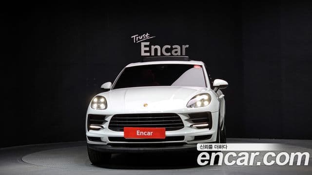 Porsche Macan 3
