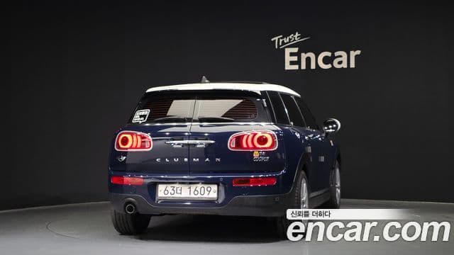 MINI Cooper Clubman 4