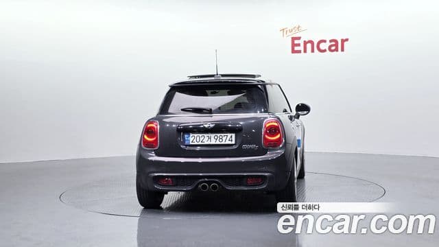 MINI Cooper S 4