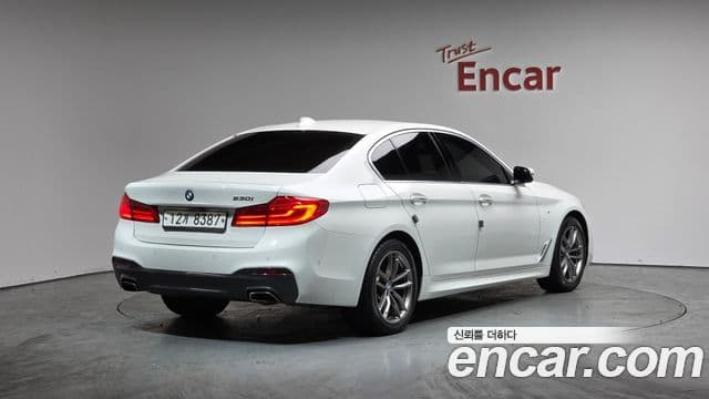 BMW 5 Series (G30) 2