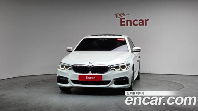 BMW 5 Series (G30) 3