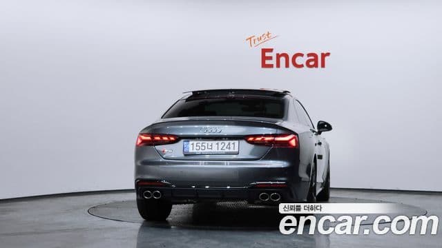 Audi S5 (F5) 3