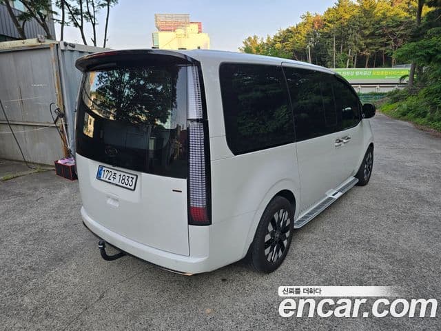 Hyundai Staria 2