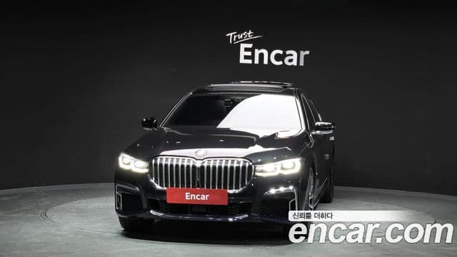 BMW 7 Series (G11) 3
