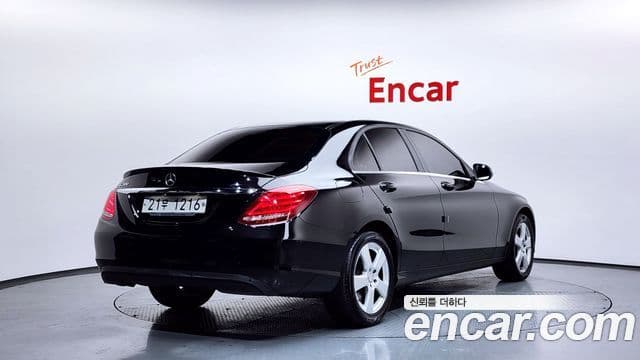 Mercedes-Benz C-Class W205 2