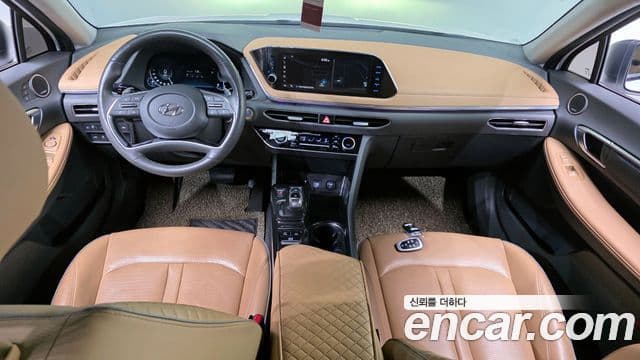 Hyundai Sonata (DN8) 4