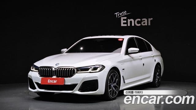 BMW 5 Series (G30)