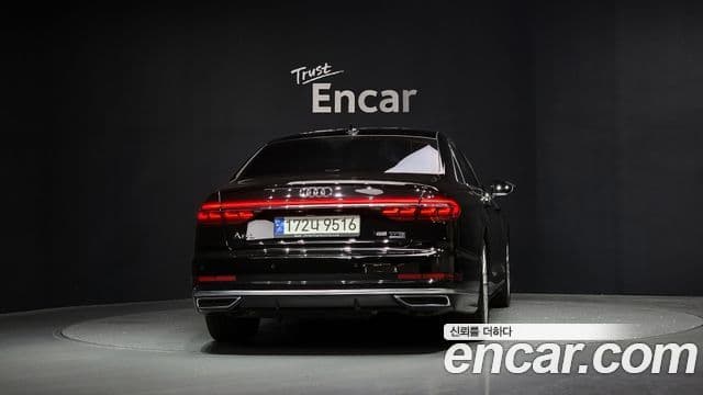 Audi A8 (D5) 3