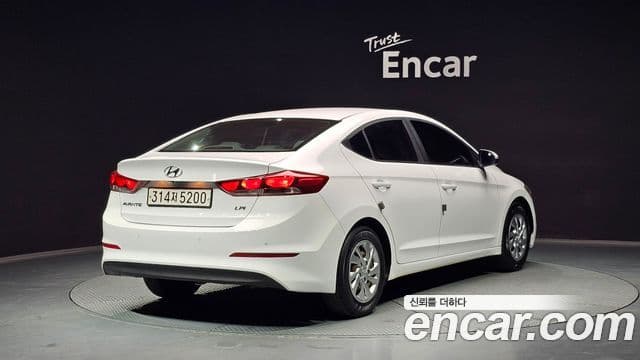 Hyundai Avante AD 2
