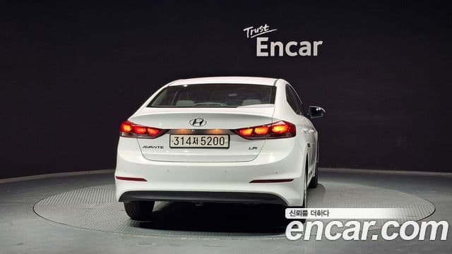 Hyundai Avante AD 4