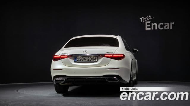 Mercedes-Benz S-Class W223 4