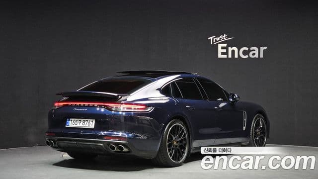 Porsche Panamera (971) 2